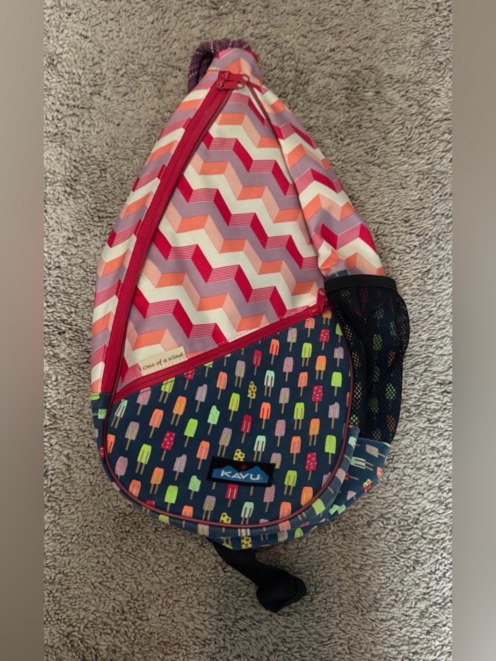 Kavu sling bag in two tone